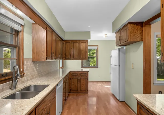 Photo 4 of Sale Pending at 7426 2nd Avenue S, Minneapolis, MN 55423 | MLS# 7124531 | Listing updated on 2026-08-22