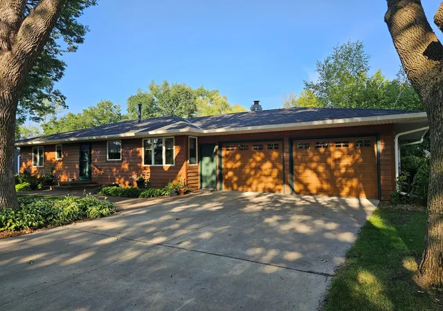 Photo 1 of Single family home for sale at 1909 Country Clb Dr Ne, Willmar, MN 56201 | MLS# 7124534 | Listing updated on 2026-08-25