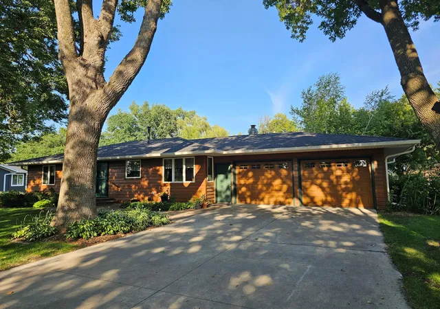 Photo 21 of Single family home for sale at 1909 Country Clb Dr Ne, Willmar, MN 56201 | MLS# 7124534 | Listing updated on 2026-08-25