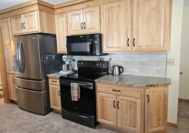 Photo 3 of Single family home for sale at 1909 Country Clb Dr Ne, Willmar, MN 56201 | MLS# 7124534 | Listing updated on 2026-09-22