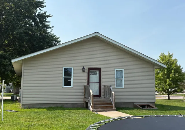 Photo 3 of Single family home for sale at 410 13th Street N, Benson, MN 56215 | MLS# 7124540 | Listing updated on 2026-09-02