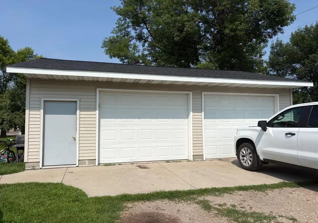 Photo 4 of Single family home for sale at 410 13th Street N, Benson, MN 56215 | MLS# 7124540 | Listing updated on 2026-09-02