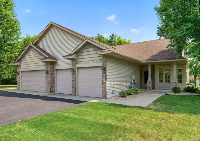 1st image of 6801 24th St N, Saint Paul, MN 55128 | MLS# 7124559