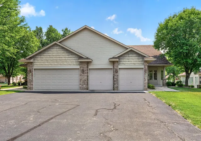 2nd image of 6801 24th St N, Saint Paul, MN 55128 | MLS# 7124559