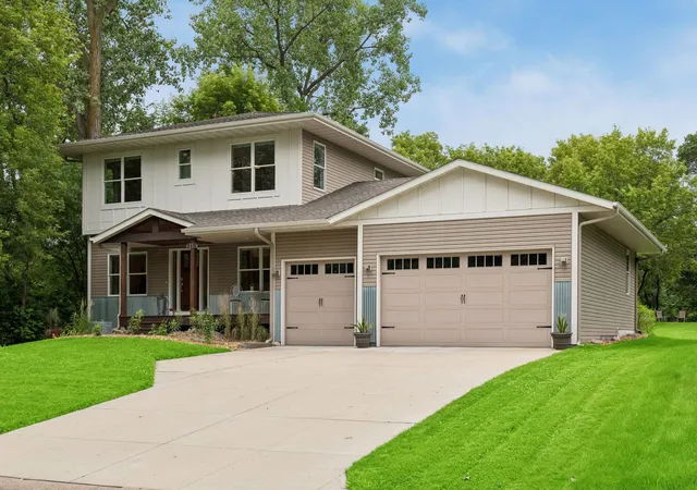 1st image of 2551 15th St Nw, New Brighton, MN 55112 | MLS# 7124562