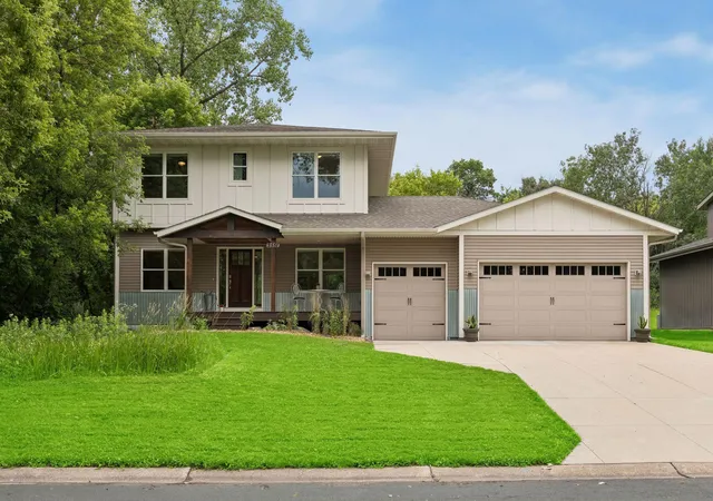 2nd image of 2551 15th St Nw, New Brighton, MN 55112 | MLS# 7124562