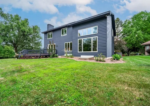 3rd image of 503 Grandview Heights Ct, Menomonie, WI 54751 | MLS# 7124577
