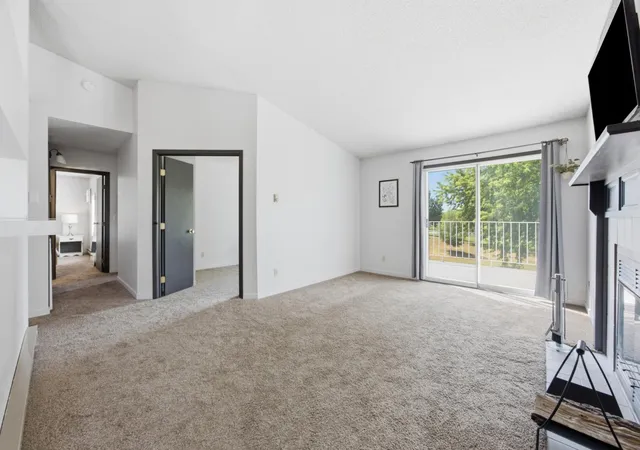 Listing Photo 5 - Condo for sale in building located at 2807 32nd St S, Moorhead, MN 56560