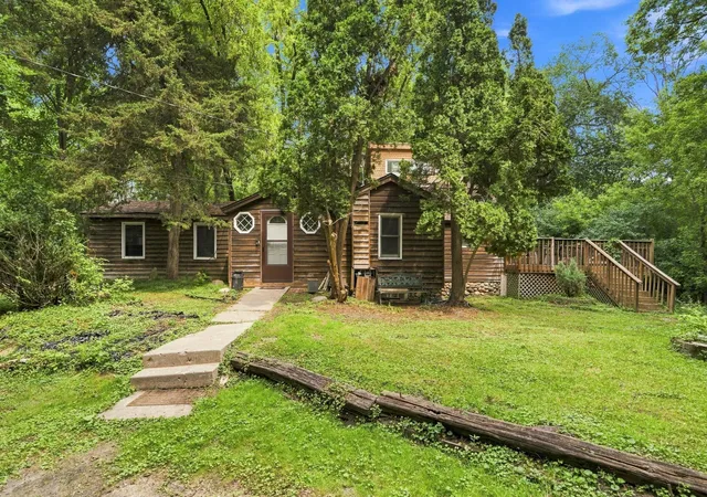 Photo 1 of Single family home for sale at 15320 Highwood Dr, Minnetonka, MN 55345 | MLS# 7124587 | Listing updated on 2026-08-28