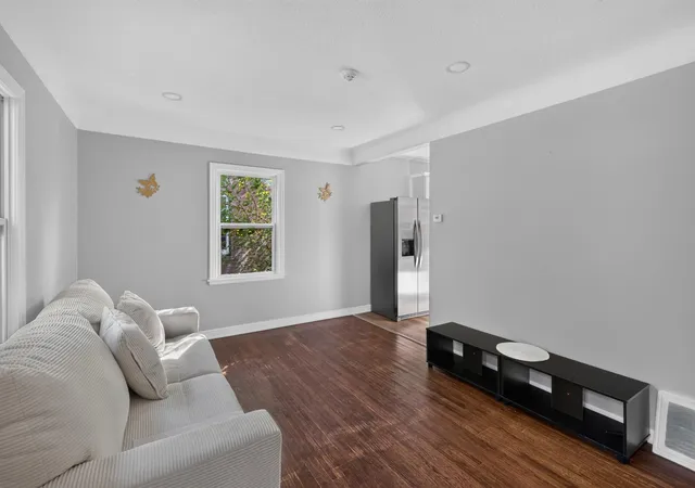 Photo 4 of Single family home for sale at 5504 41st Avenue S, Minneapolis, MN 55417 | MLS# 7124588 | Listing updated on 2026-10-08
