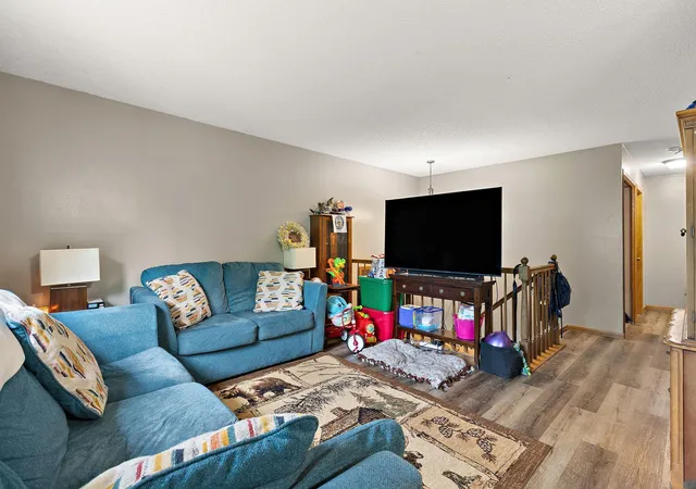image of 5200 44th Ave N, Minneapolis, MN 55422 | MLS# 7124591
