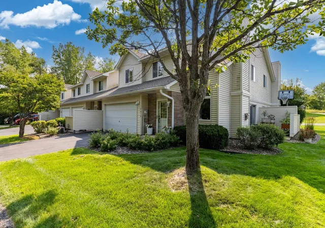 1st image of 7019 49th St N, Saint Paul, MN 55128 | MLS# 7124596