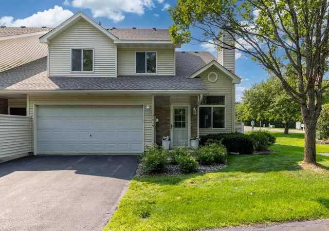 2nd image of 7019 49th St N, Saint Paul, MN 55128 | MLS# 7124596