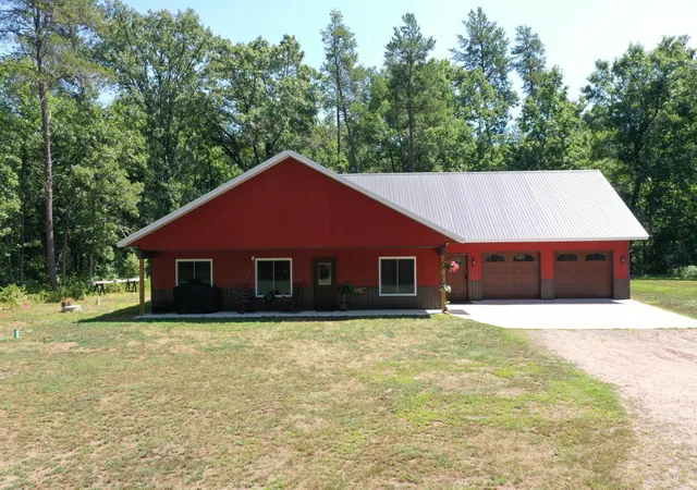 2nd image of 14662 Oeltjen Rd, Grantsburg, WI 54840 | MLS# 7124603