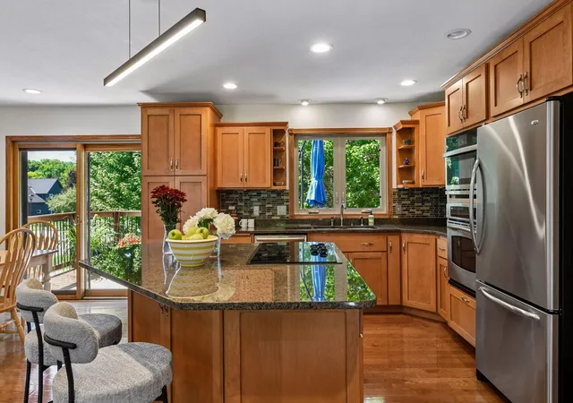 Photo 1 of Single family home for sale at 7011 Eagle Ridge, Eden Prairie, MN 55346 | MLS# 7124609 | Listing updated on 2026-09-17