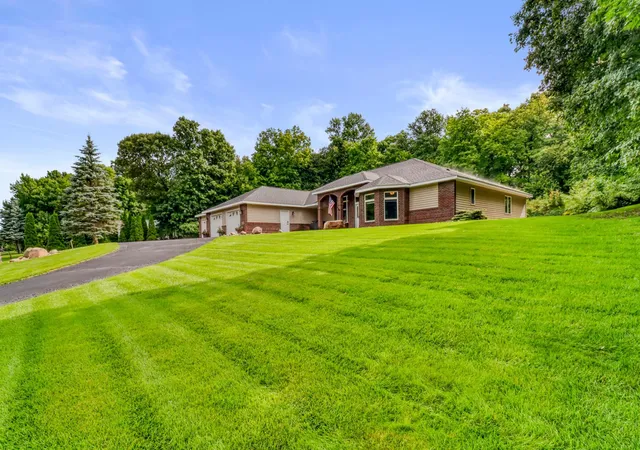 3rd image of 1373 Burroughs Rd, Detroit Lakes, MN 56501 | MLS# 7124617