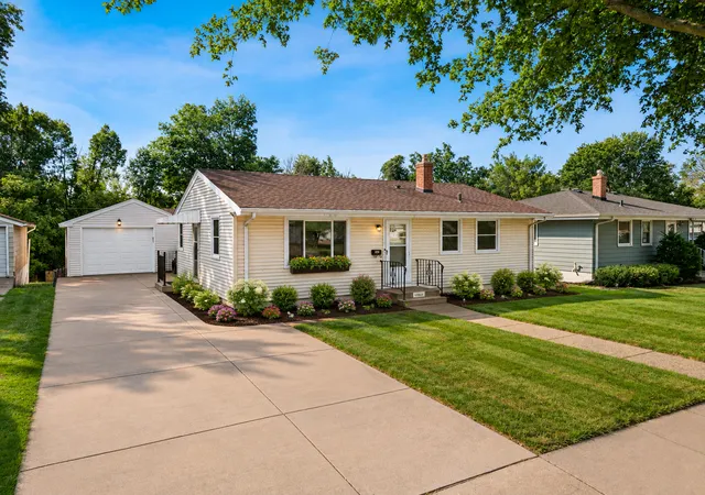 Photo 1 of Sale Pending at 2156 Hawthorne Ave E, Saint Paul, MN 55119 | MLS# 7124644 | Listing updated on 2026-08-24