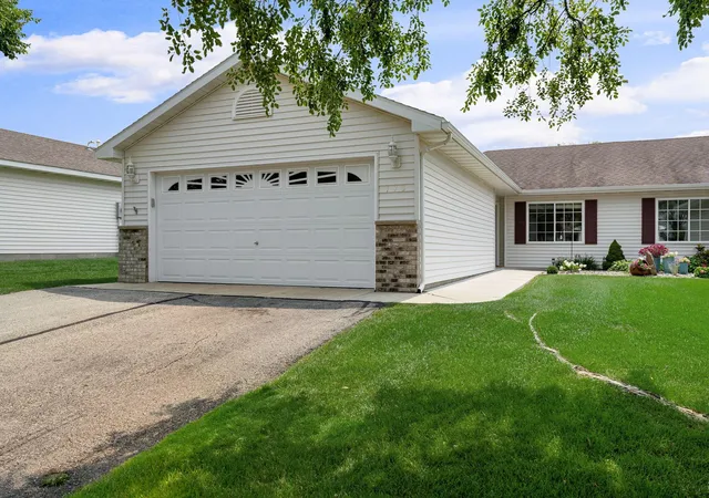 1st image of 173 Cedar Cove Ln, Owatonna, MN 55060 | MLS# 7124652