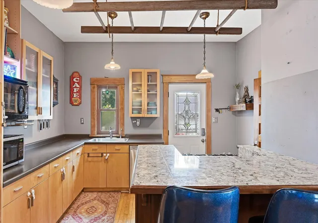 3rd image of 923 Iglehart Ave, Saint Paul, MN 55104 | MLS# 7124655