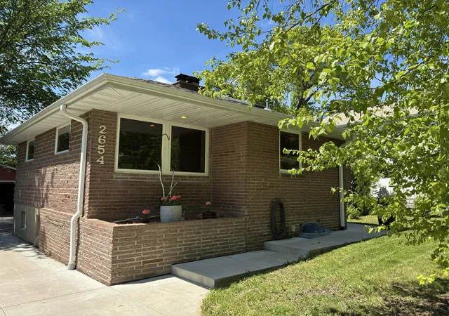 Photo 1 of Sale Pending at 2654 Xenwood Ave S, Minneapolis, MN 55416 | MLS# 7124667 | Listing updated on 2026-09-30