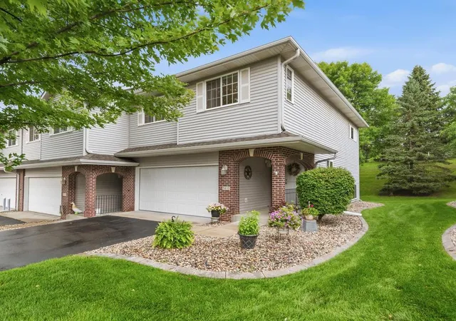 Photo 3 of Single family home for sale at 3410 Spring Glen Cir Nw, Prior Lake, MN 55372 | MLS# 7124686 | Listing updated on 2026-10-07