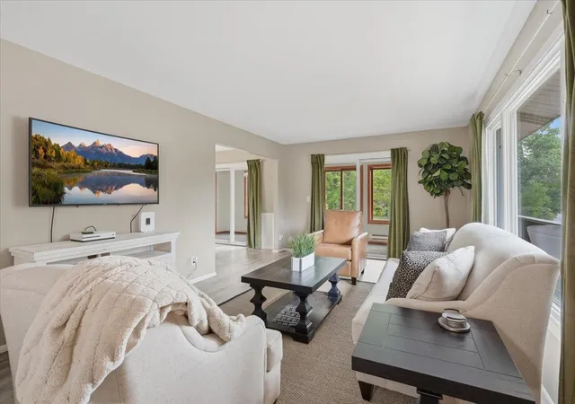 Photo 4 of Single family home for sale at 832 Bartosh Ln, River Falls, WI 54022 | MLS# 7124698 | Listing updated on 2026-10-08
