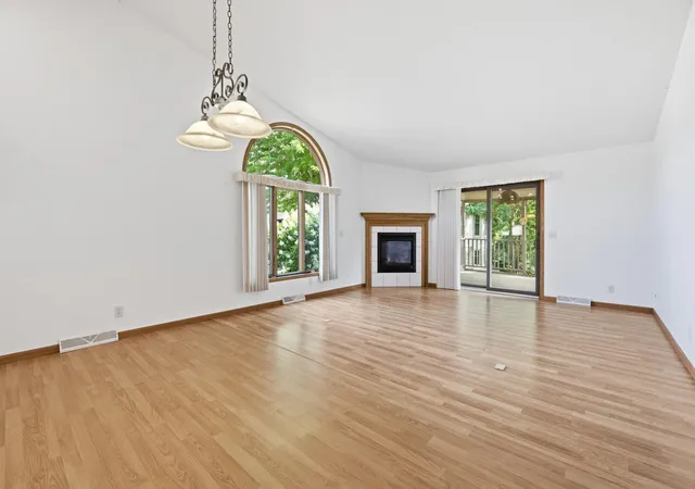 Photo 3 of Single family home for sale at 152 Janet Marie Ln, Winona, MN 55987 | MLS# 7124704 | Listing updated on 2026-08-26