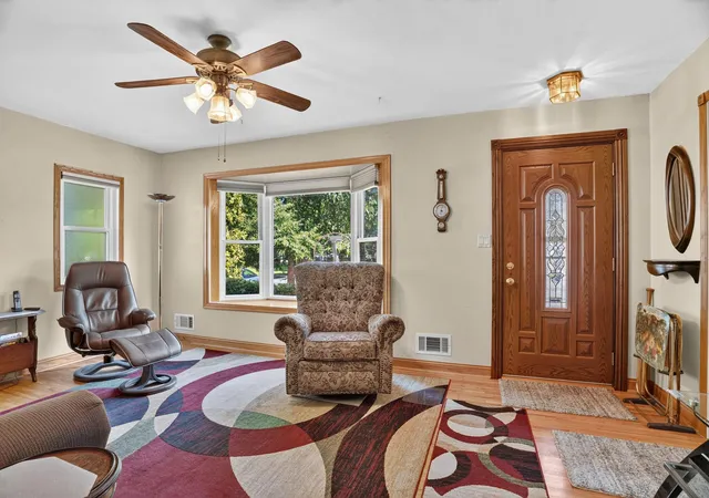 4th image of 2030 Magoffin Ave, Saint Paul, MN 55116 | MLS# 7124706