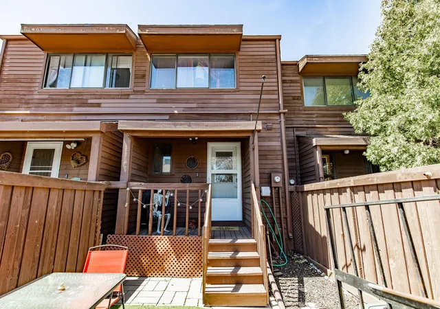 2nd image of 1721 42nd St S, Fargo, ND 58103 | MLS# 7124709