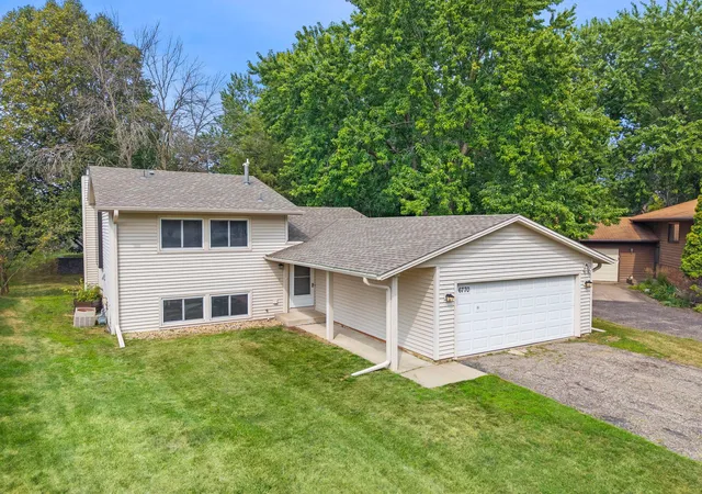 1st image of 6770 Woodhill Trl, Eden Prairie, MN 55346 | MLS# 7124717