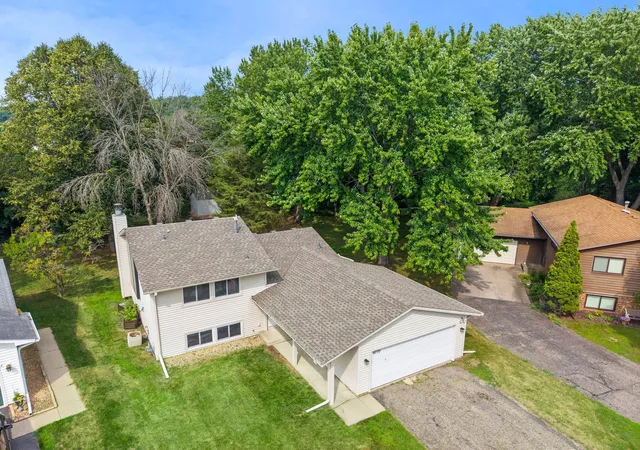 23rd image of 6770 Woodhill Trl, Eden Prairie, MN 55346 | MLS# 7124717