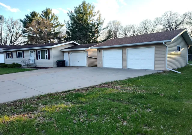 2nd image of 217 8th St Nw, Little Falls, MN 56345 | MLS# 7124725
