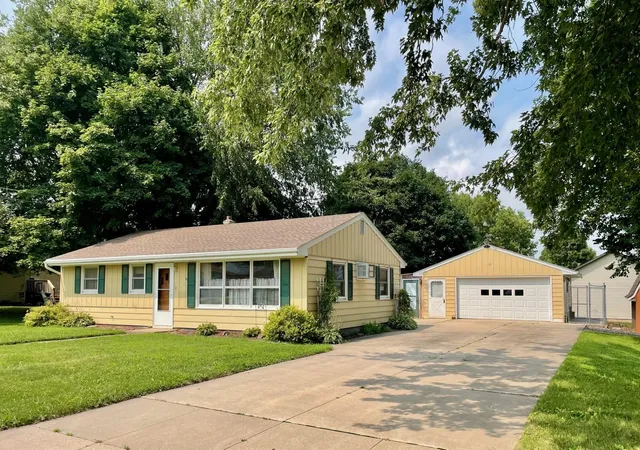 1st image of 604 22nd Ave Nw, Austin, MN 55912 | MLS# 7124735