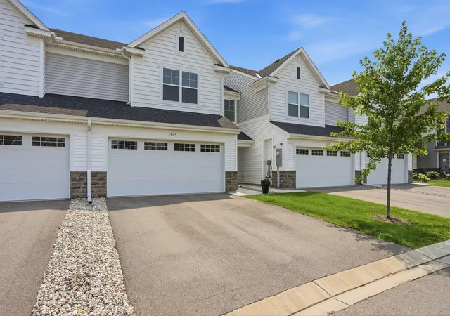 1st image of 1505 Camden Ct, Shakopee, MN 55379 | MLS# 7124743