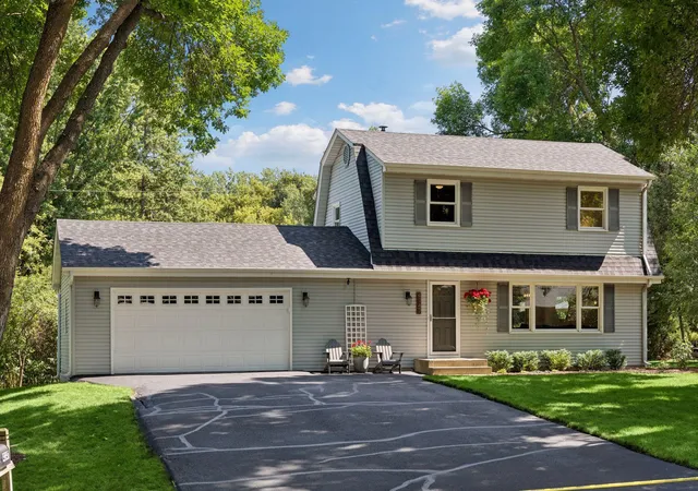 Photo 2 of Sale Pending at 4147 Hull Rd, Hopkins, MN 55305 | MLS# 7124755 | Listing updated on 2026-08-30