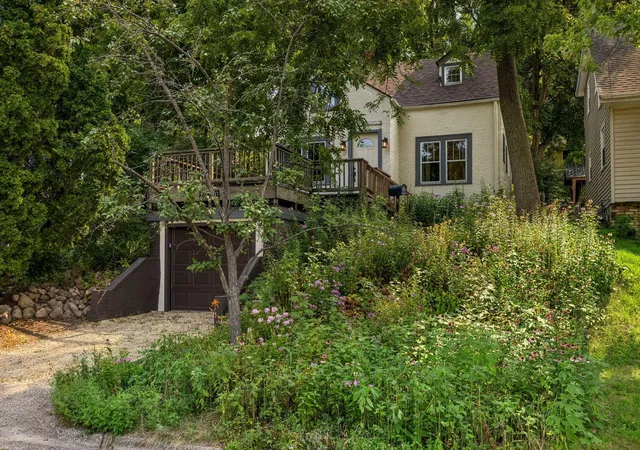Photo 3 of Single family home for sale at 2720 Mcnair Dr N, Minneapolis, MN 55422 | MLS# 7124766 | Listing updated on 2026-08-14