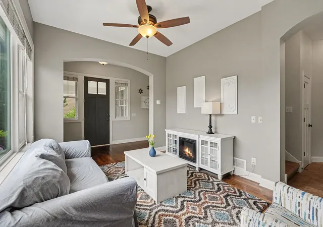 image of 11665 Azure Ct, Inver Grove Heights, MN 55077 | MLS# 7124793