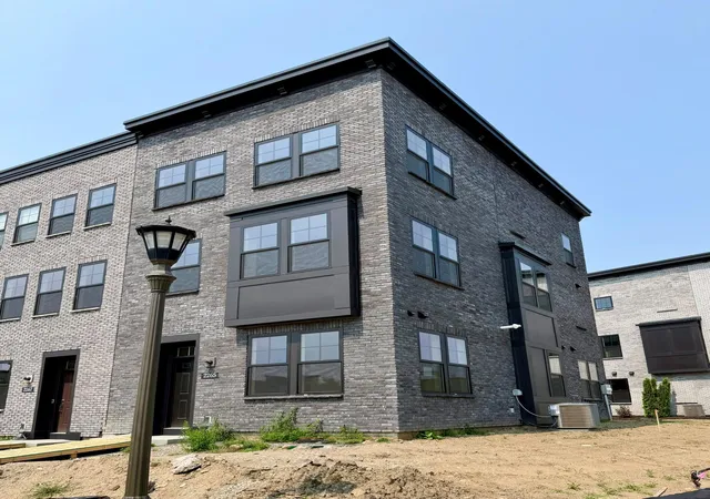 1st image of 2265 Beechwood Ave, Saint Paul, MN 55116 | MLS# 7124814