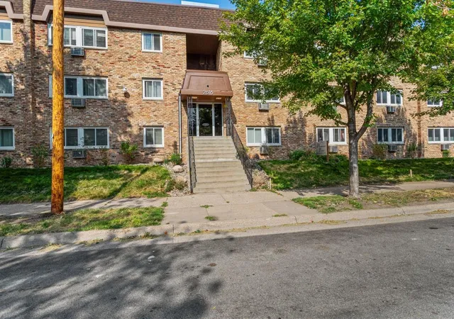 1st image of 2616 Harriet Ave #110, Minneapolis, MN 55408 | MLS# 7124822