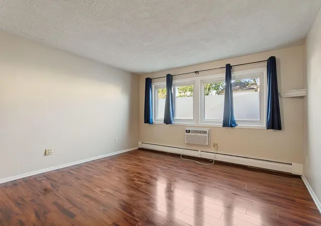 2nd image of 2616 Harriet Ave #110, Minneapolis, MN 55408 | MLS# 7124822