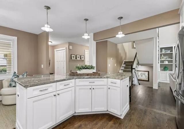 Photo 2 of Sale Pending at 1159 Hollybrook Dr, Wayzata, MN 55391 | MLS# 7124834 | Listing updated on 2026-08-30