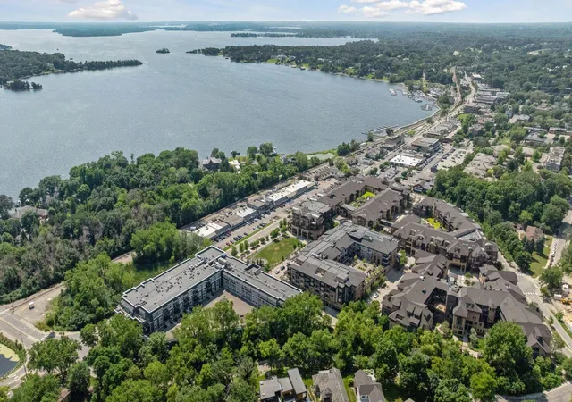 Photo 33 of Sale Pending at 1159 Hollybrook Dr, Wayzata, MN 55391 | MLS# 7124834 | Listing updated on 2026-08-30