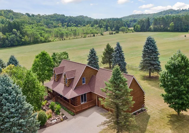 Photo 3 of Single family home for sale at 1157 River Dr, River Falls, WI 54022 | MLS# 7124851 | Listing updated on 2026-08-29