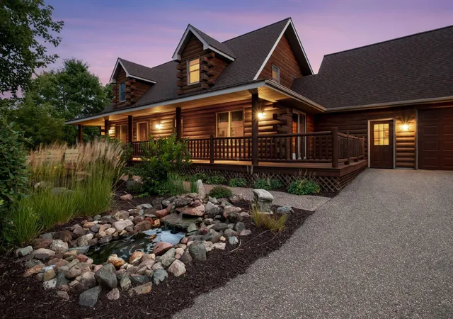 Photo 4 of Single family home for sale at 1157 River Dr, River Falls, WI 54022 | MLS# 7124851 | Listing updated on 2026-08-29