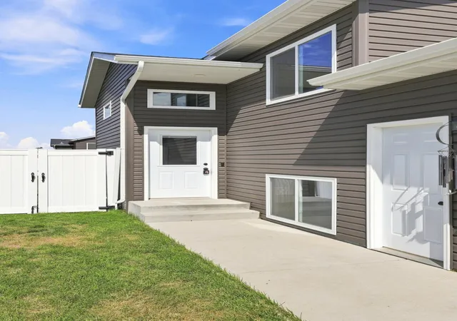 Photo 1 of Sale Pending at 3316 Maple Leaf Loop S, Fargo, ND 58104 | MLS# 7124852 | Listing updated on 2026-10-19