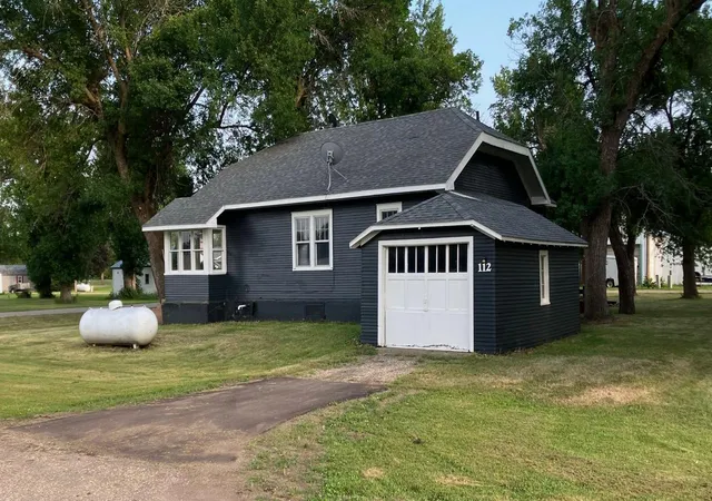 2nd image of 112 Cass St E, Dumont, MN 56236 | MLS# 7124857