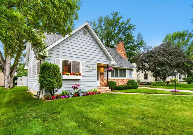 Photo 2 of Single family home for sale at 6907 46th Avenue N, Minneapolis, MN 55428 | MLS# 7124898 | Listing updated on 2026-09-01