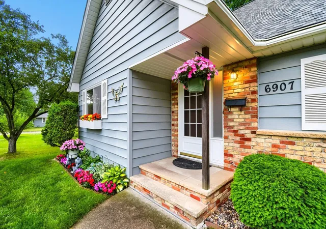 Photo 3 of Single family home for sale at 6907 46th Avenue N, Minneapolis, MN 55428 | MLS# 7124898 | Listing updated on 2026-09-01