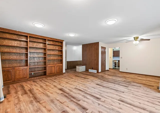 4th image of 6033 Oak Cir, North Branch, MN 55056 | MLS# 7124911