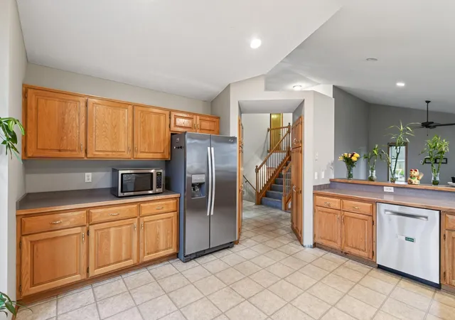 Photo 4 of Single family home for sale at 3311 Bluebell Ave N, Minneapolis, MN 55443 | MLS# 7124922 | Listing updated on 2026-09-01